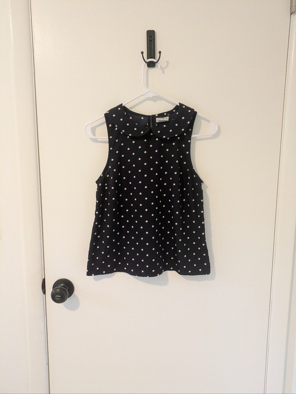 cute polka dot blouse !